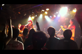 live 001.png